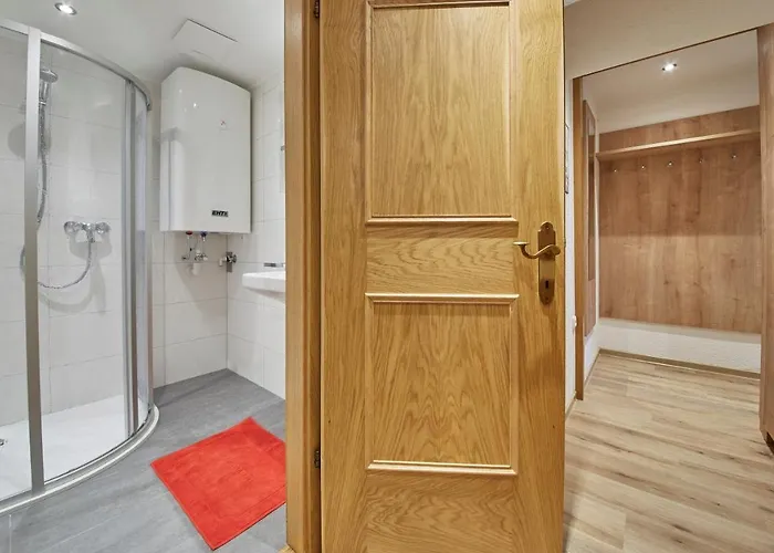 Apartment Zum Turm 4 *